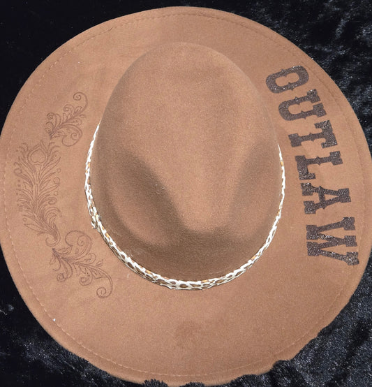 Engraved Outlaw with flourish